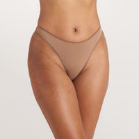Comfort Thong - Hasselnøddebrun