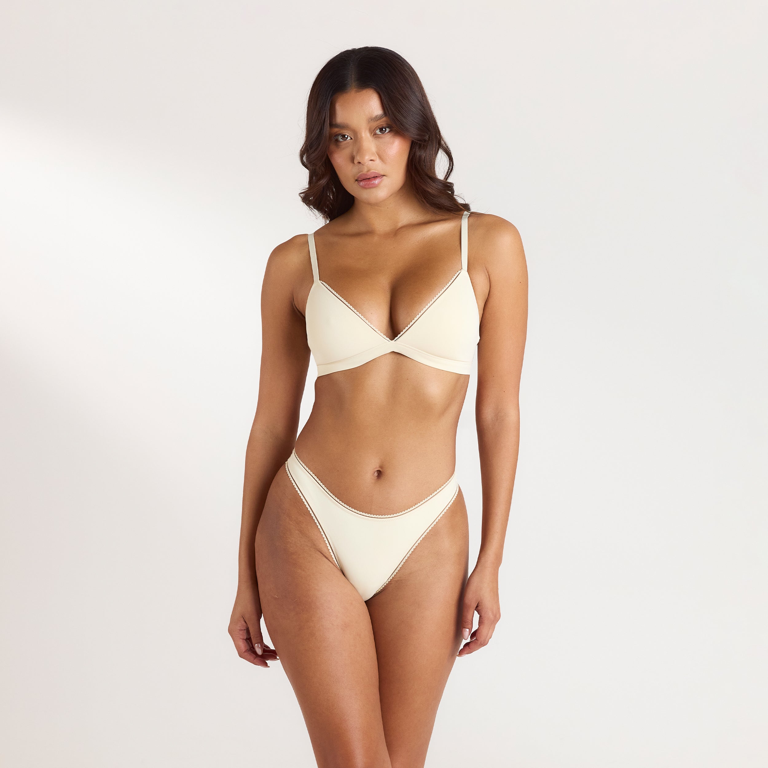 Comfort Triangle Bralette - Latte alternate