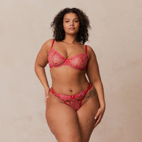 Leslie, 80DD/XL (G-streng)