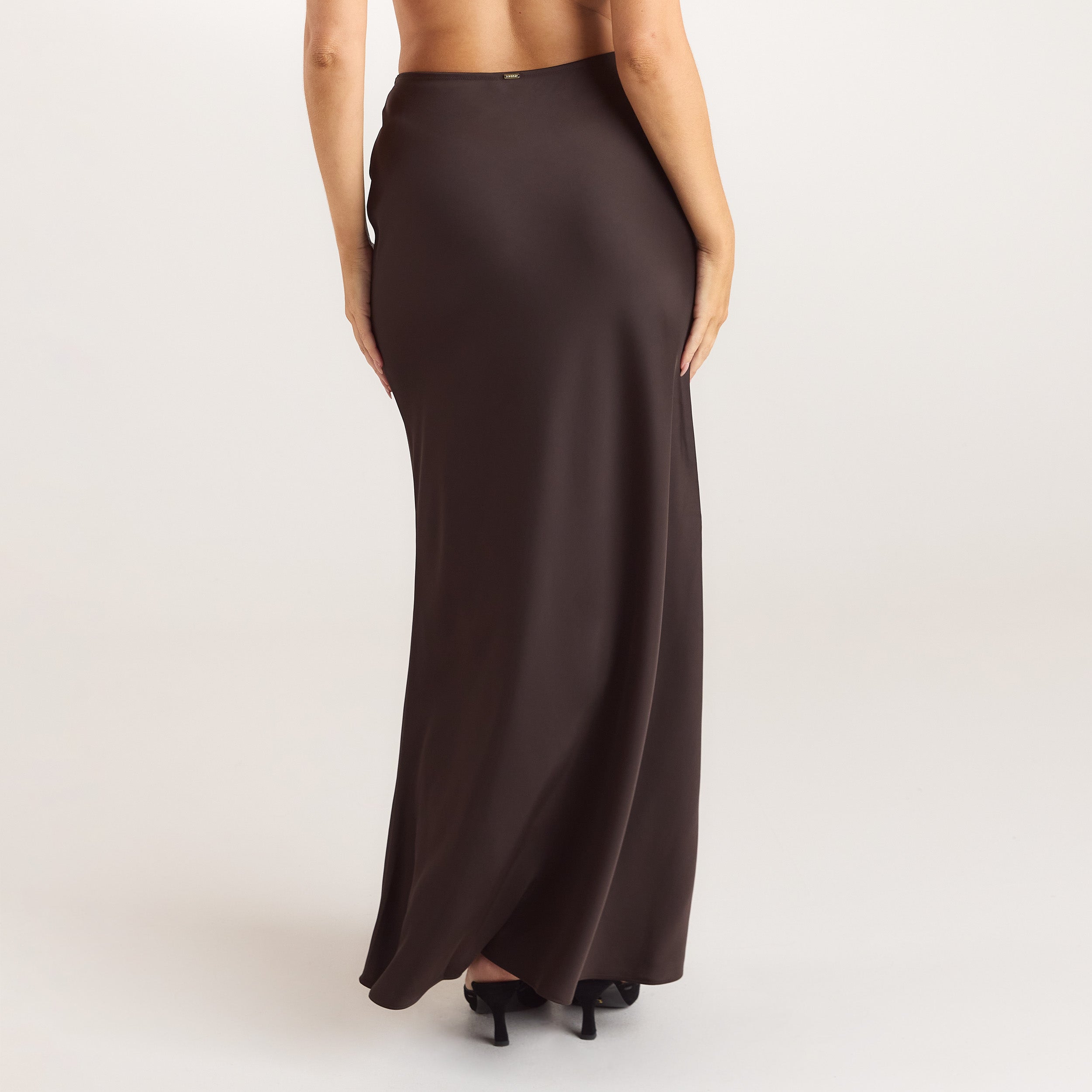 Satin Fitted Maxi-nederdel | Satin Fitted Maxi-nederdel - Chokolade