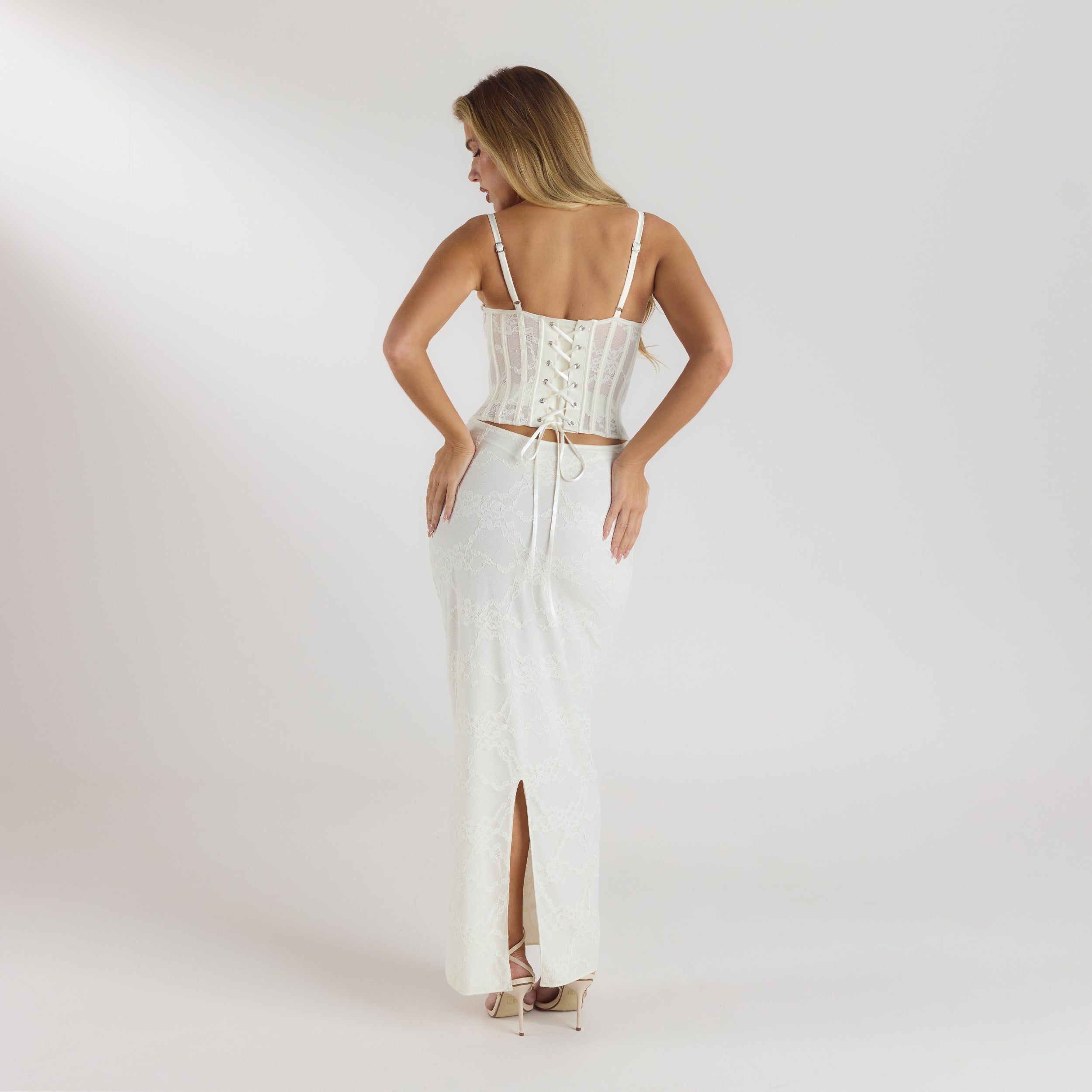 Blossom Maxikjole med bodysuit | Blossom Maxikjole med bodysuit - Creme