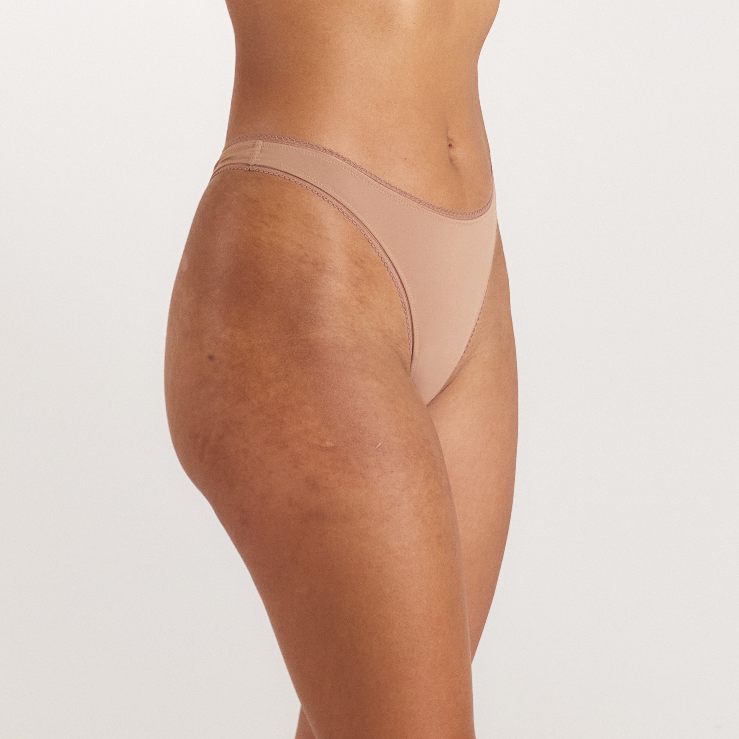 Comfort Thong | Comfort Thong - Honningfarvet
