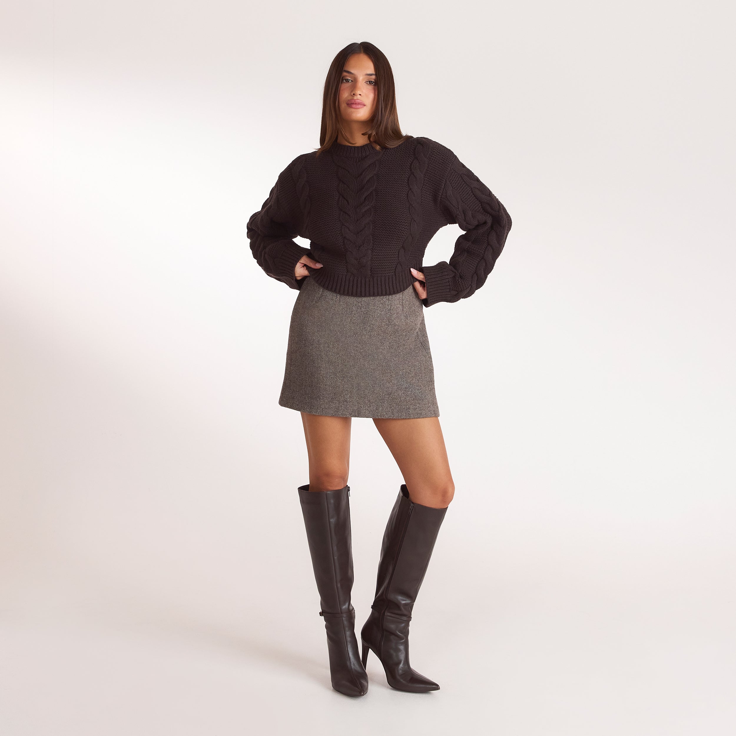 Crop jumper i kabelstrik | Crop jumper i kabelstrik - Mørk Chokolade