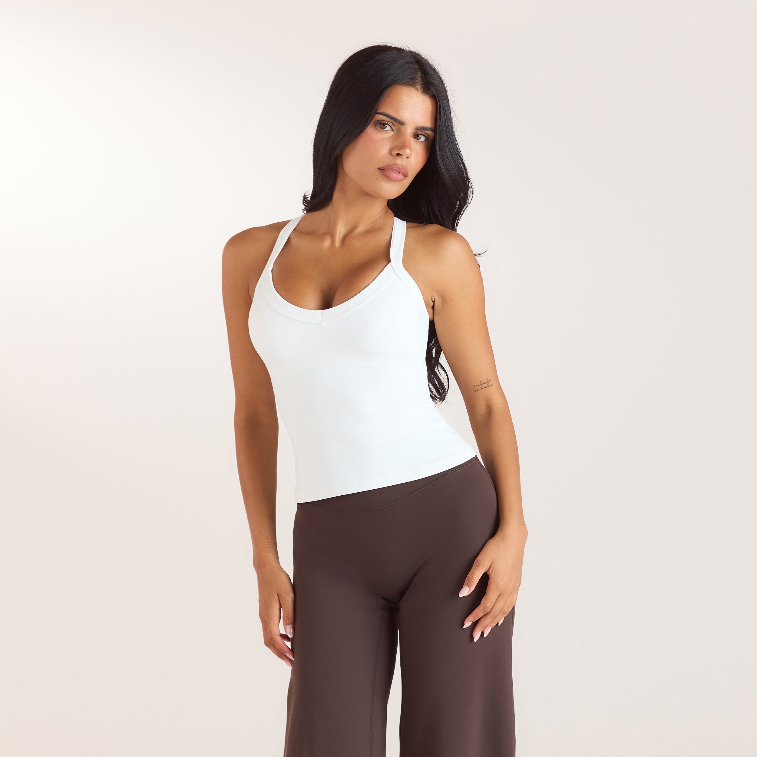 ContourSoft™ Cami-top med v-hals | ContourSoft™ Cami-top med v-hals - Hvid