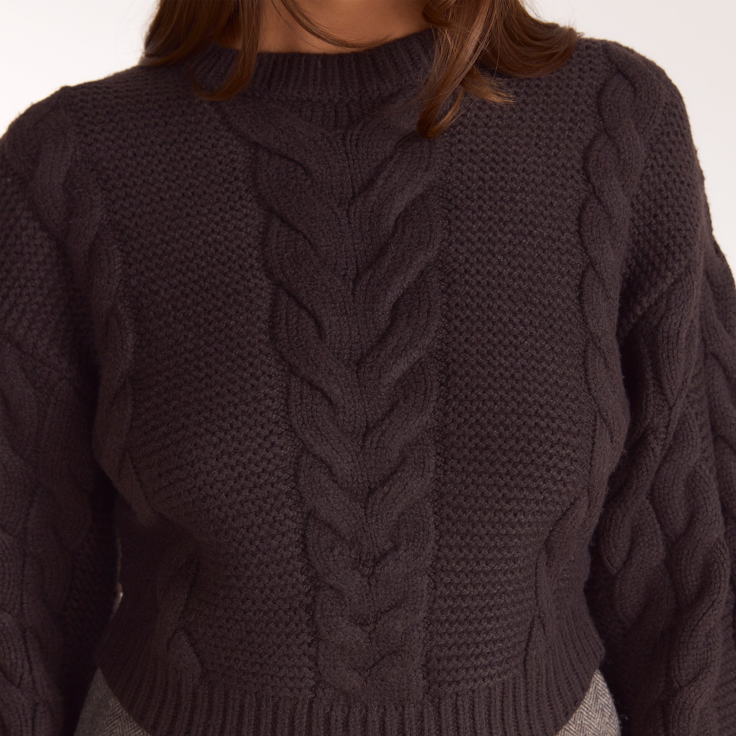 Crop jumper i kabelstrik | Crop jumper i kabelstrik - Mørk Chokolade