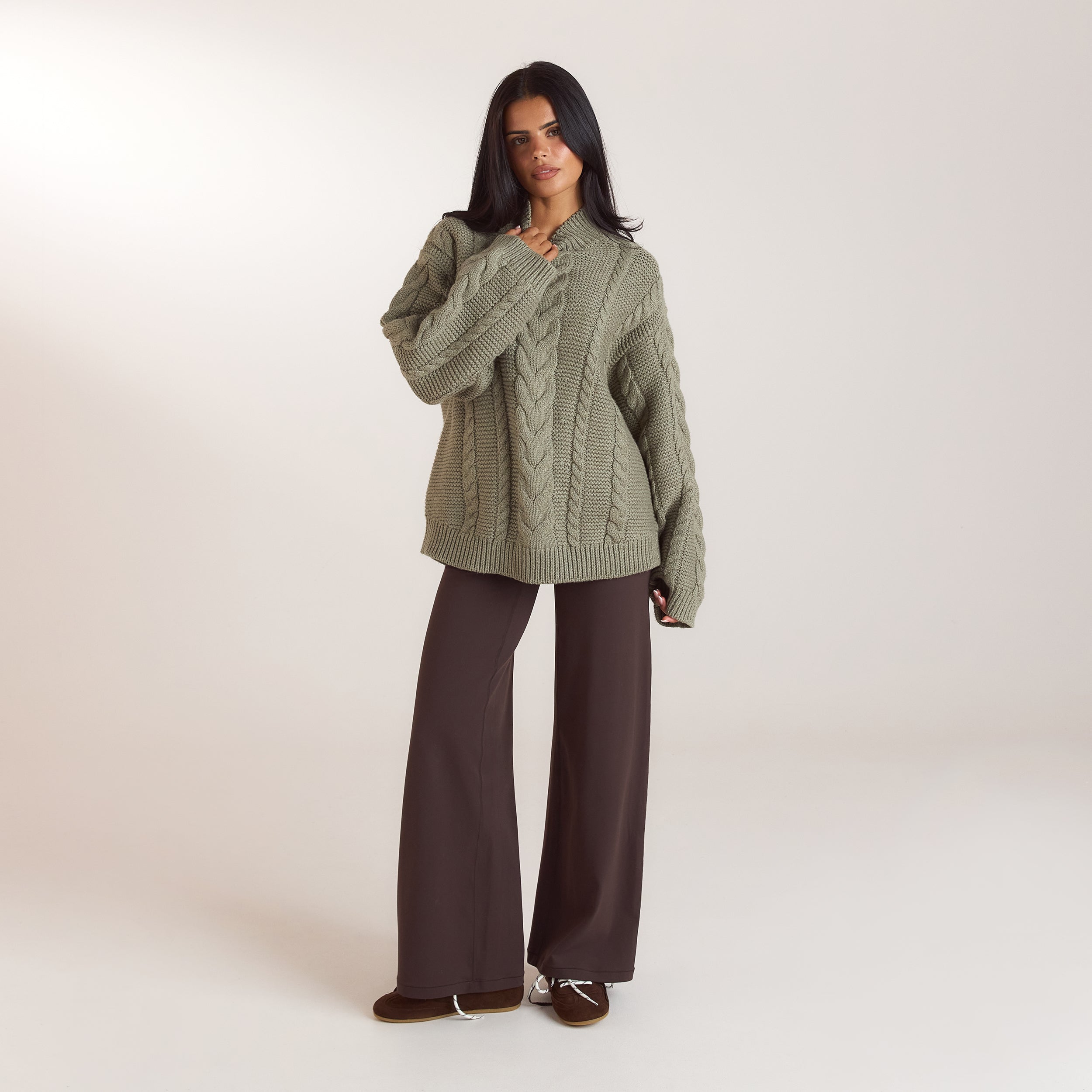 Oversize jumper i kabelstrik | Oversize jumper i kabelstrik - Oliven