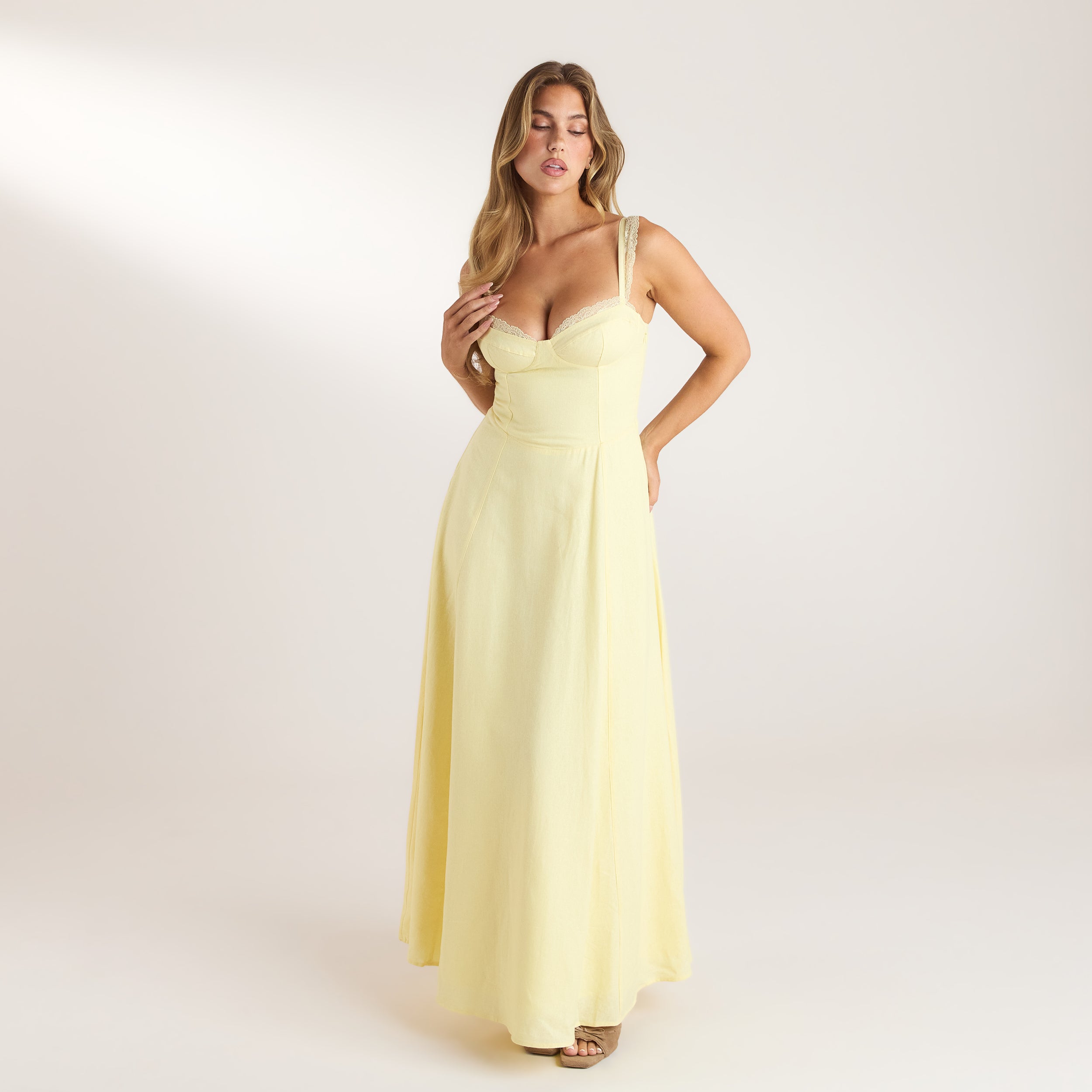 Lace Trim Maxi-kjole | Lace Trim Maxi-kjole - Citrongul