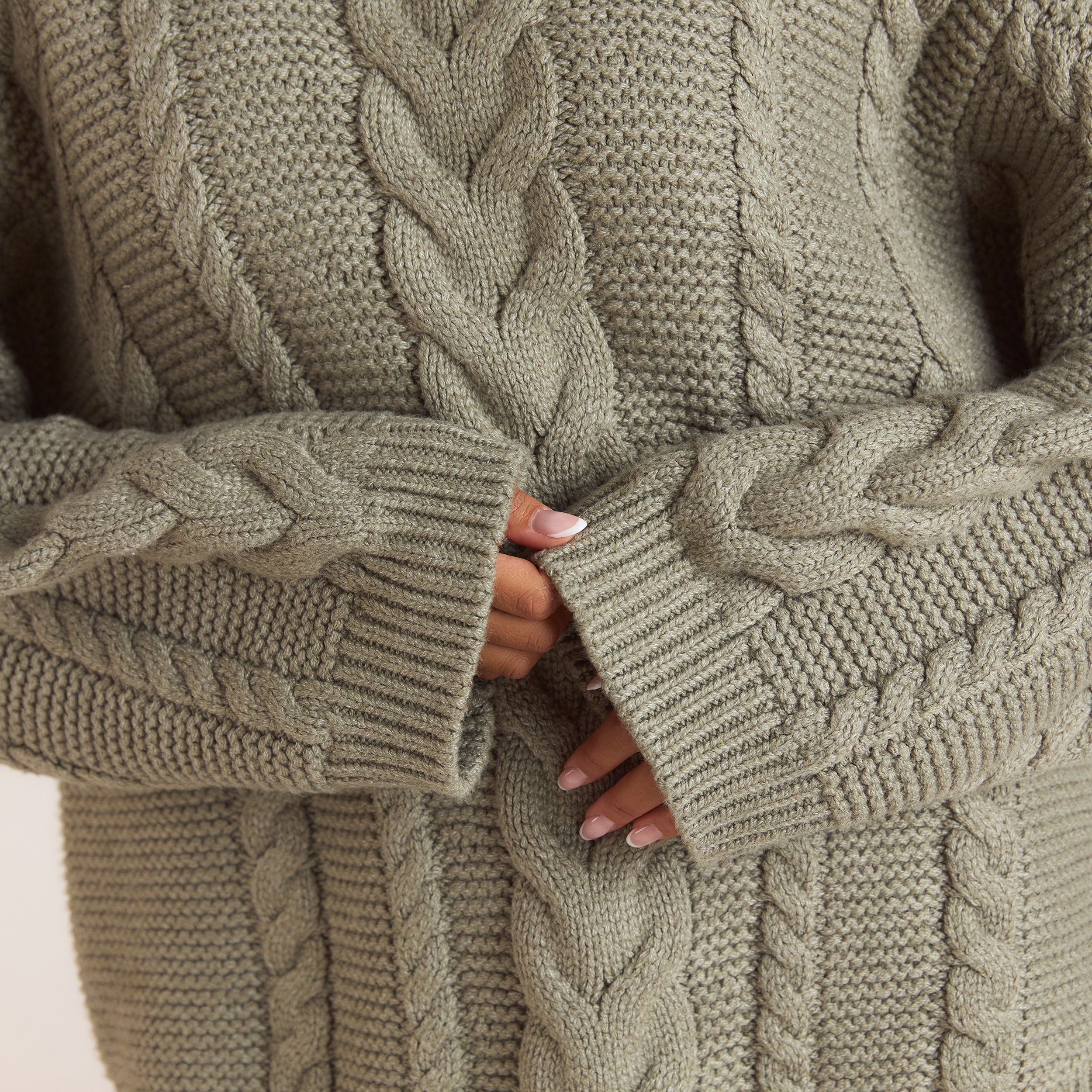 Oversize jumper i kabelstrik | Oversize jumper i kabelstrik - Oliven